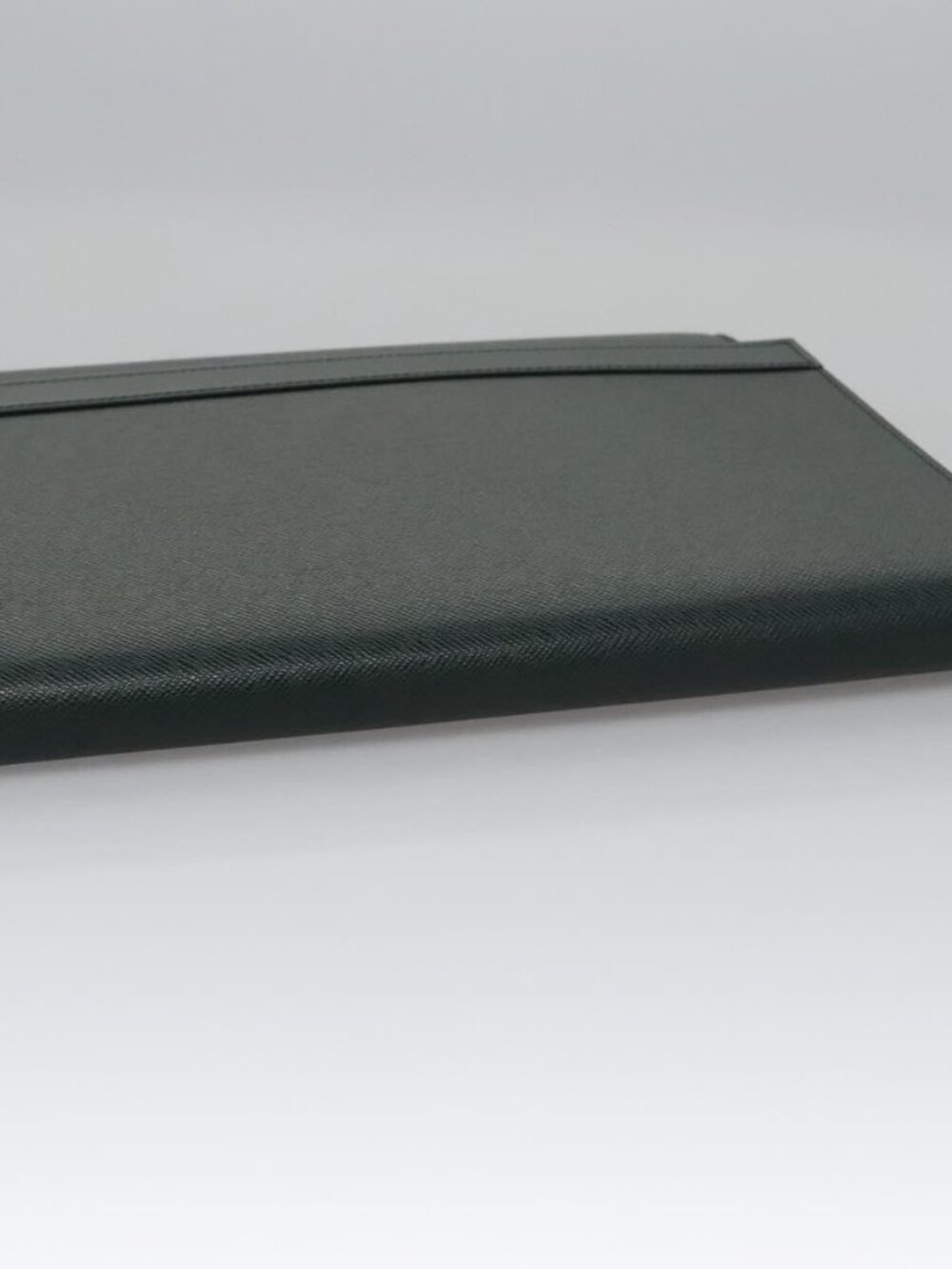LOUIS VUITTON Taiga Leather Volga Briefcase Epicea M30204 LV Auth BA235 - Picture 7 of 16